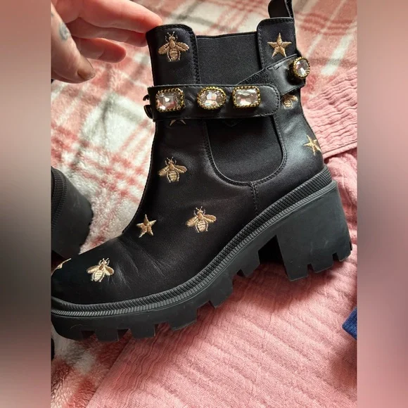 Gucci Bee Boots - Picture 5 of 7